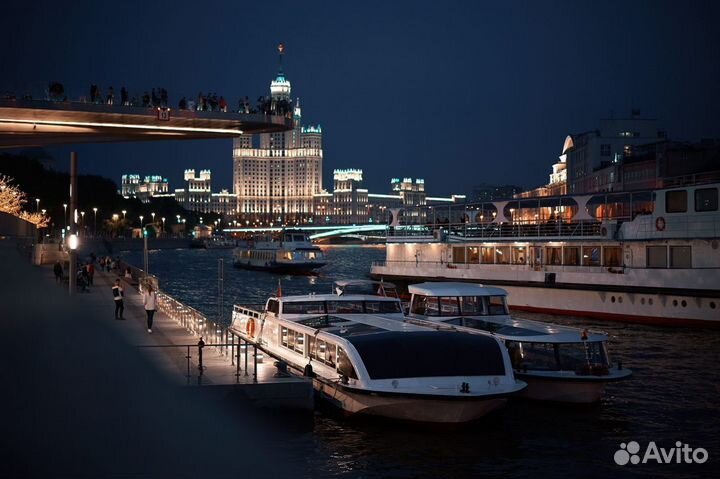 Аренда теплохода в центре Москвы