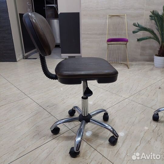 Стул для косметолога бу