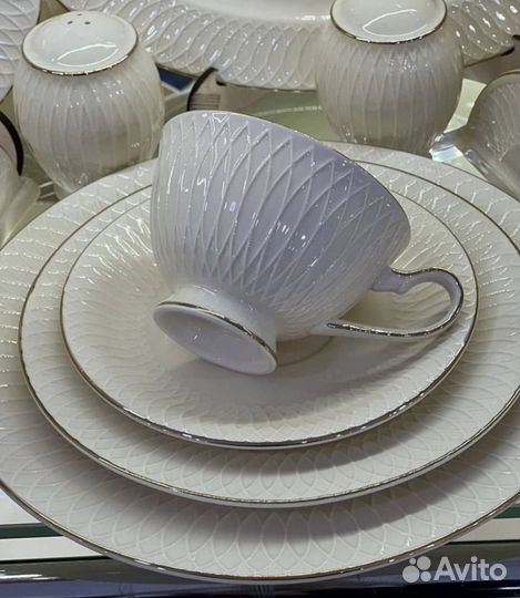 Набор столовой посуды на 12 персон