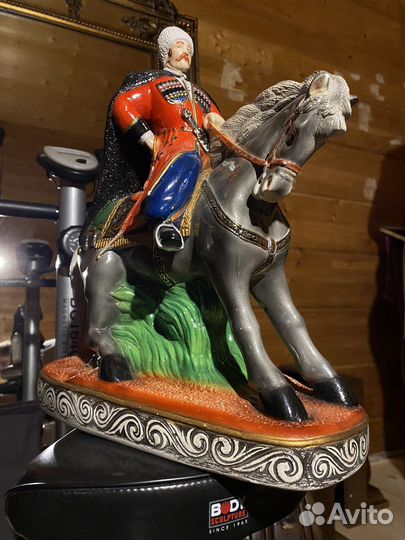 Статуэтка казак на коне