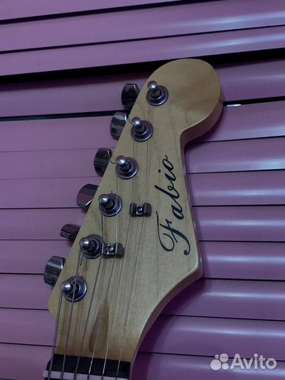 Электро гитара Fabio st 100 с комбоусилителем