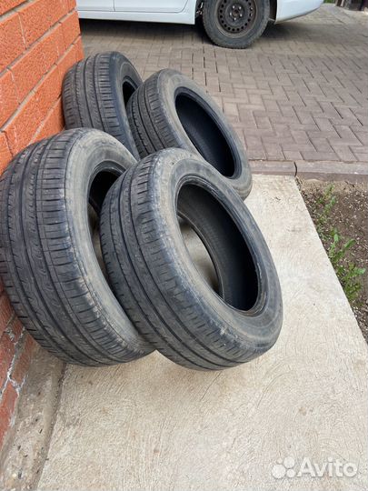 Kumho Solus KH17 R16