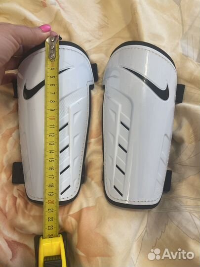 Щитки футбольные nike