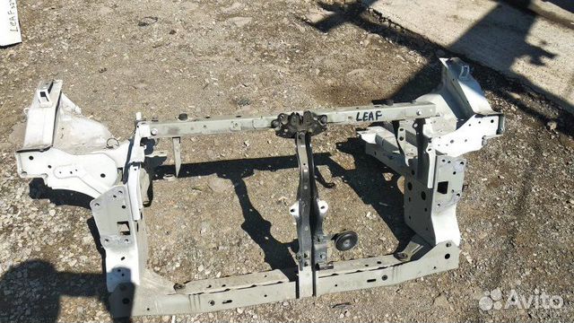 Телевизор Nissan Leaf ZE0 EM61 2014