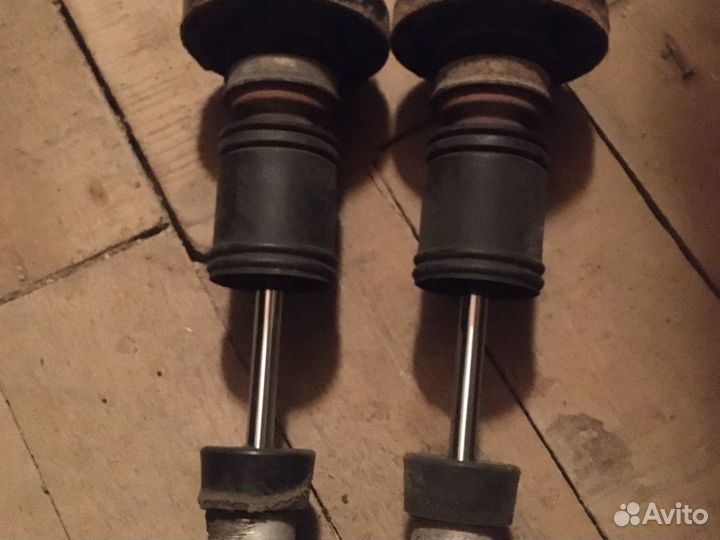 Стойка амортизатора задняя bmw e39