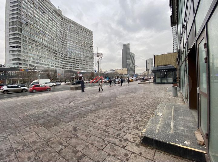 Сдам торговое помещение, 219 м²