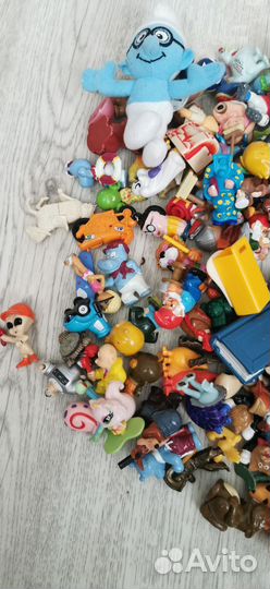 Коробка игрушек из киндер-сюрприза