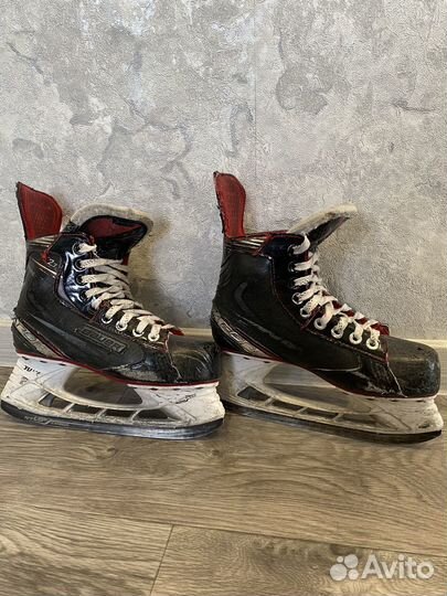 Хоккейные коньки bauer