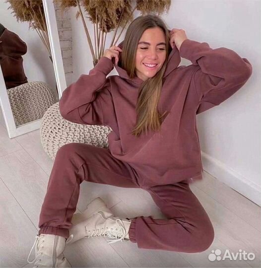 Спортивный костюм женский