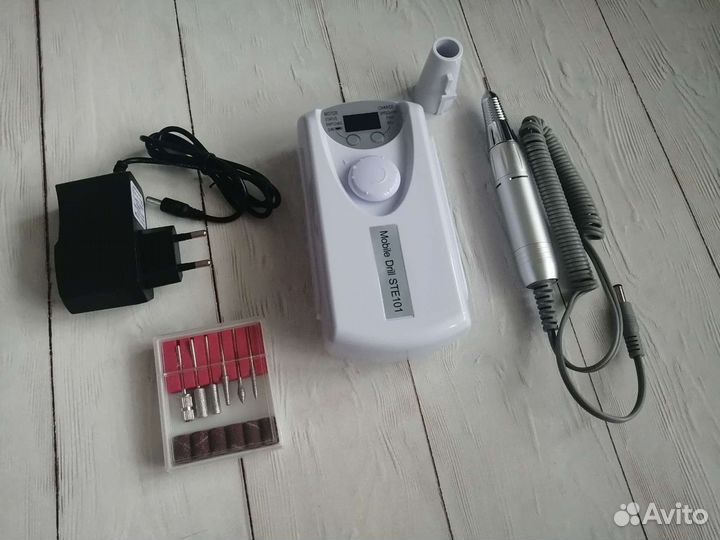 Аппарат для маникюра с встроенным аккумулятором