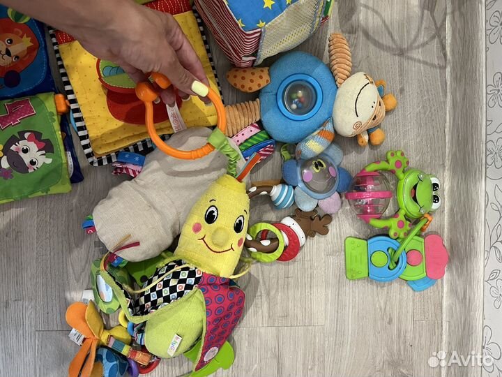 Детские игрушки, погремушки