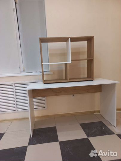 Письменный стол