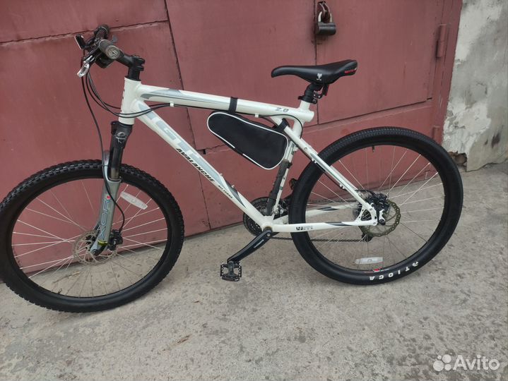 Велосипед gt avalanche 2.0