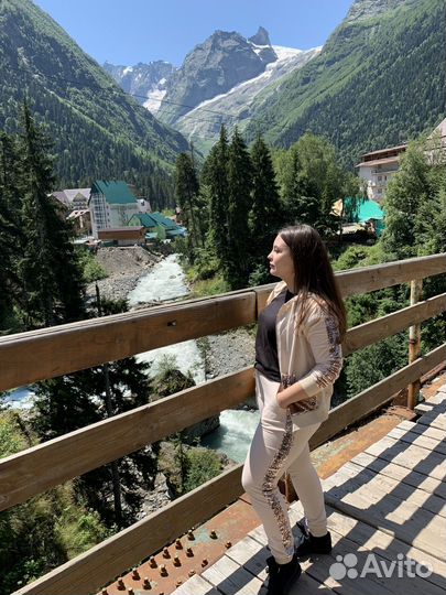 Спортивный костюм женский