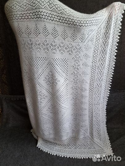 Пуховый платок шаль. Белая шаль