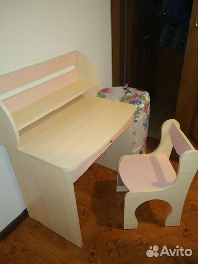 Детский стол и стул