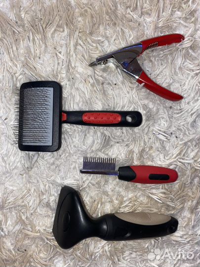 Пуходерка и ножницы для кошек