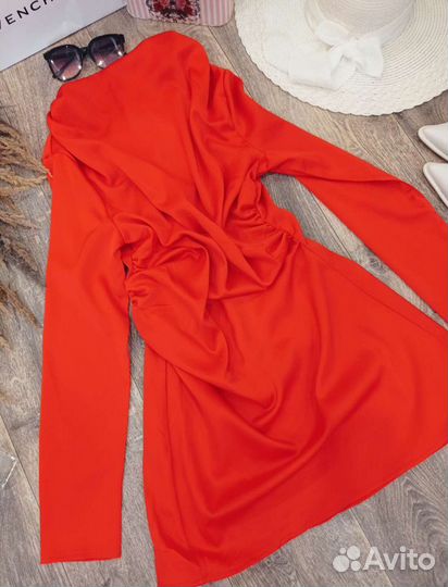 Одежда от европейских брендов (листай Карусель)