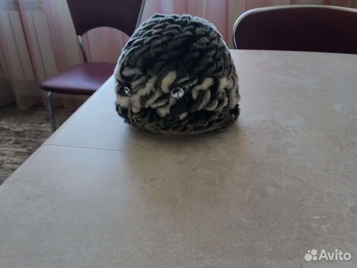 Шапка женская вязаная