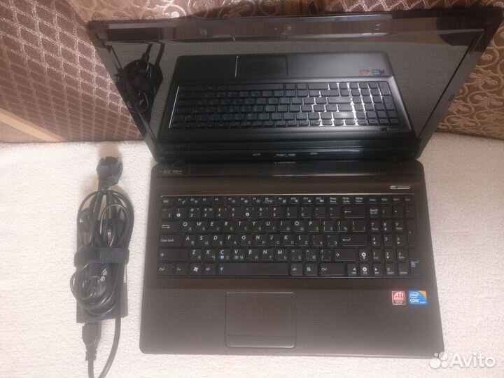 Ноутбук asus X52J