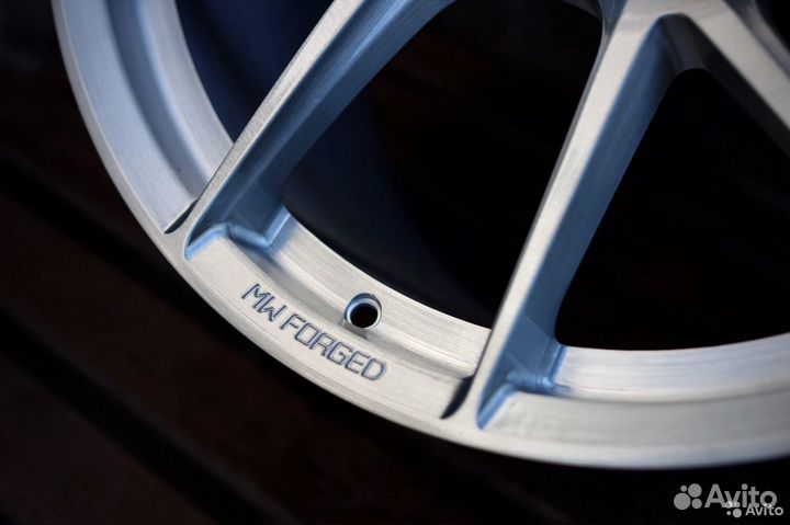Кованые диски MW Forged R20 на BMW G20 G30 G11 G12