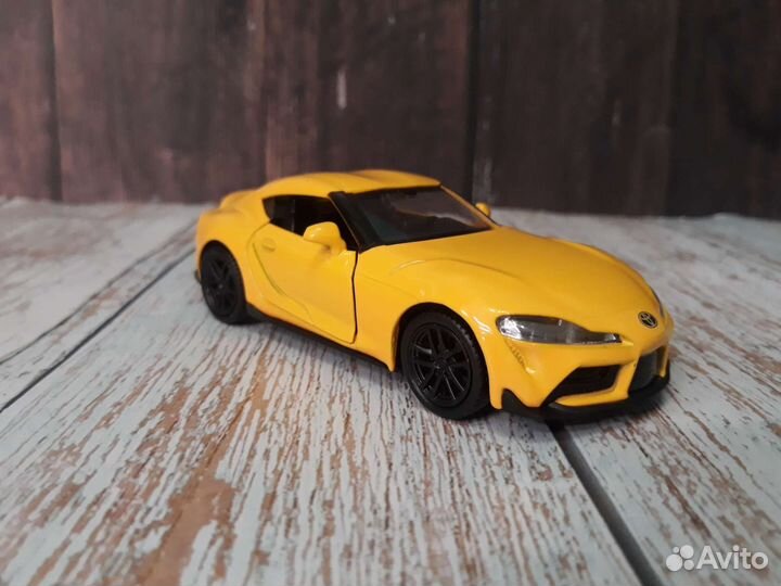 Модель автомобиля коллекционная Toyota Supra 2020