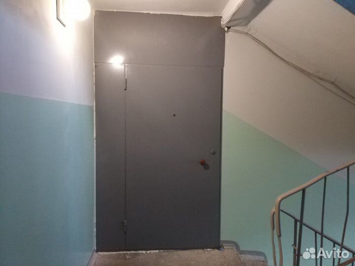 Дверь подъездная