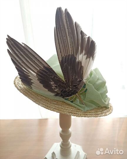 Декор из перьев для исторической шляпы