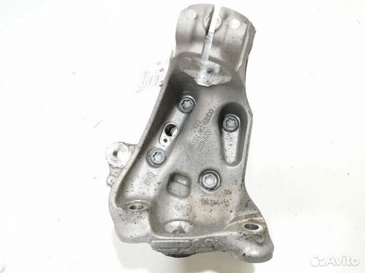 Кулак передний левый BMW 4 F32/F33/GT F36 рест