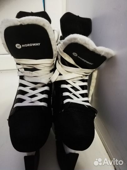 Коньки хоккейные