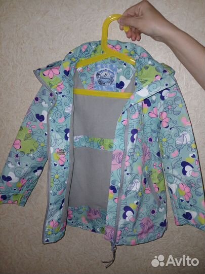 Ветровка для девочки