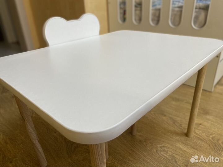 Детский стол и стульчик