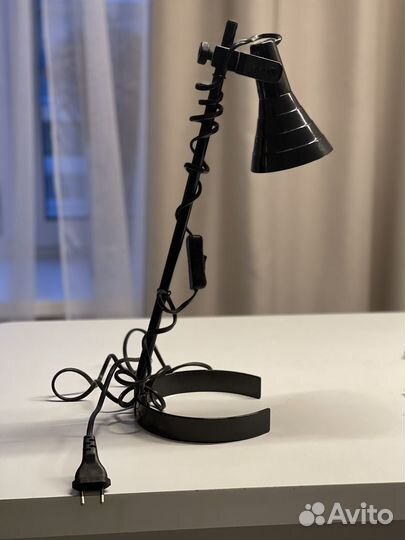 Лампа настольная