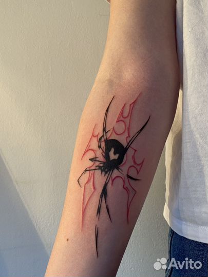 Тату-мастер