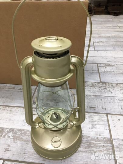 Отрестоврированная керосиновая лампа