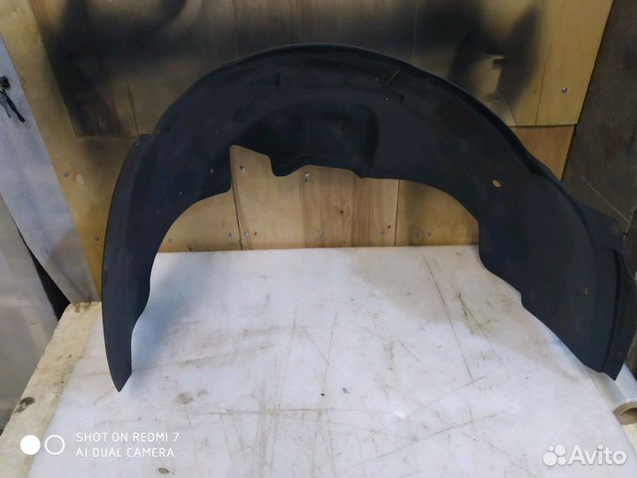 Подкрылок перед правый Cadillac Escalade Tahoe 2