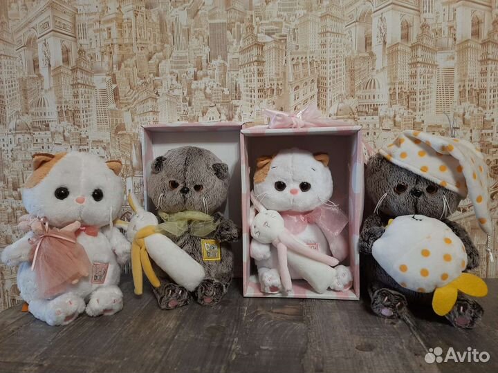 Кот Басик Беби, Кошечки Лили Беби с игрушками