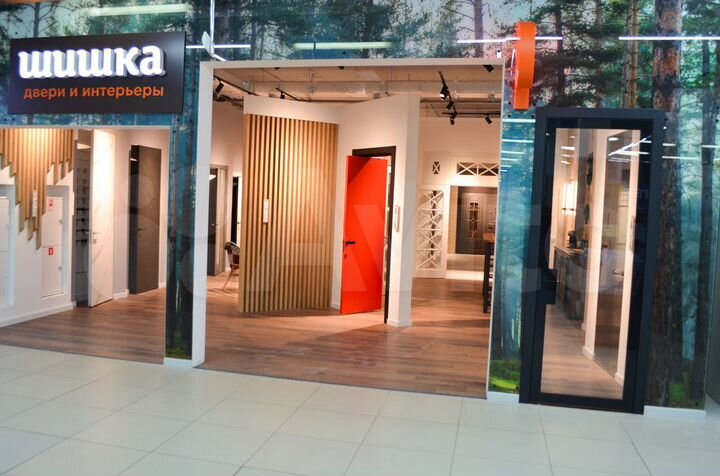 Площади в центре мебели и интерьера 