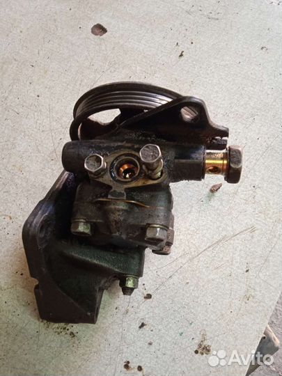 Насос гур Nissan Sunny Ниссан Санни