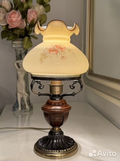 Лампа настольная италия