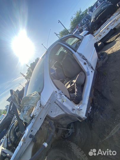 Левая передняя четверть Hyundai Sonata 4