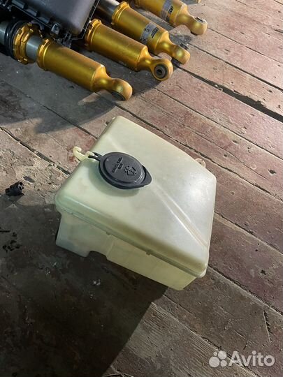 Бачок омывателя mark2