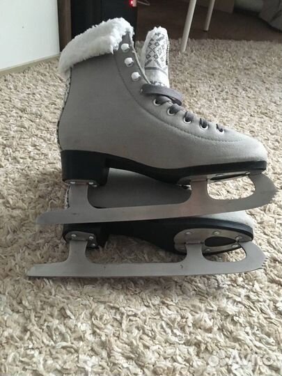 Коньки фигурные 38 размер