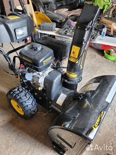 Снегоуборочник бензиновый