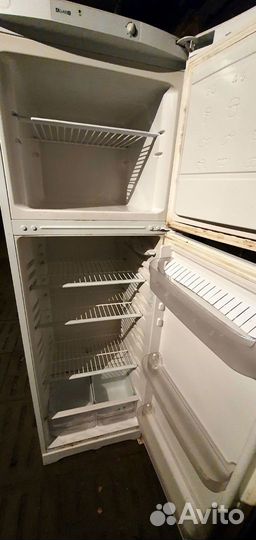 Холодильник indesit