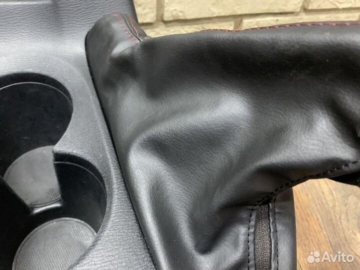 Mazda 3 (BM/BN) Подстаканник