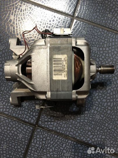 Двигататель стиральной машины Ariston