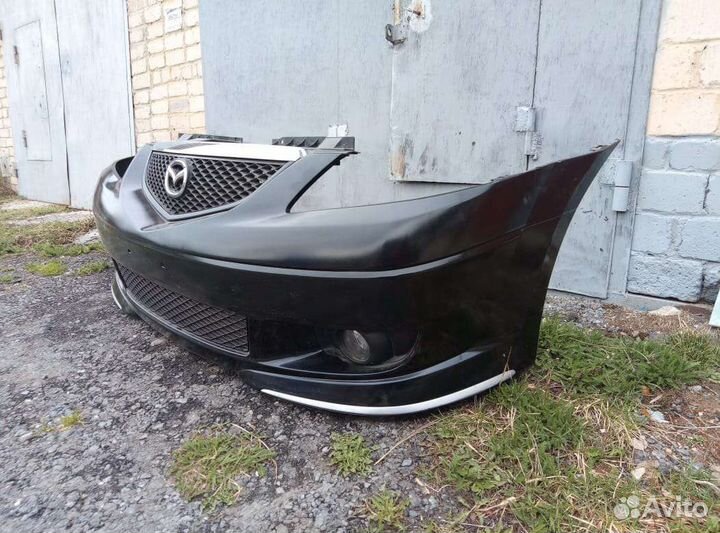 Бампер передний mazda MPV 2003 г.в