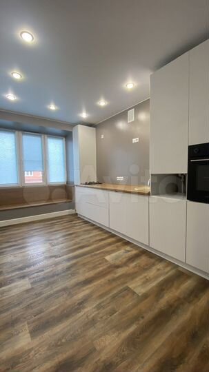 2-к. квартира, 57 м², 5/5 эт.