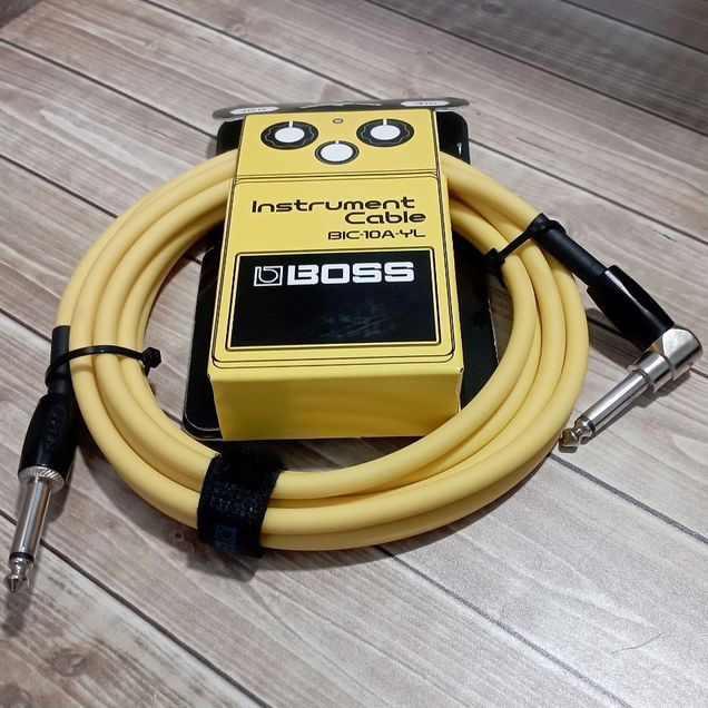 Инструментальный кабель Boss BIC-10A-YL